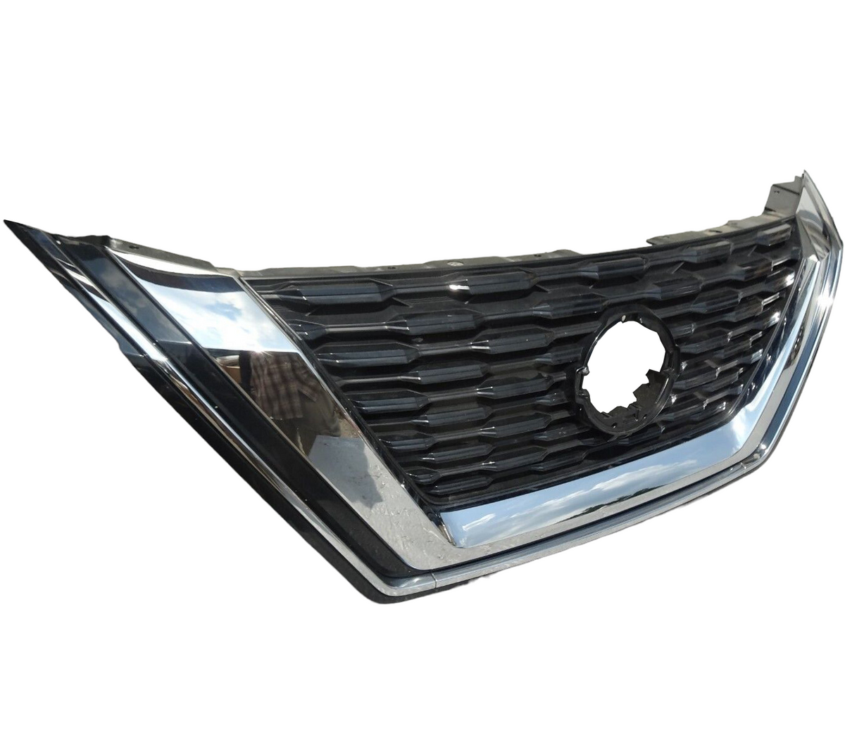2021 2022 2023 matching With Rogue Front Bumper Upper Grille Chrome With Camera Option