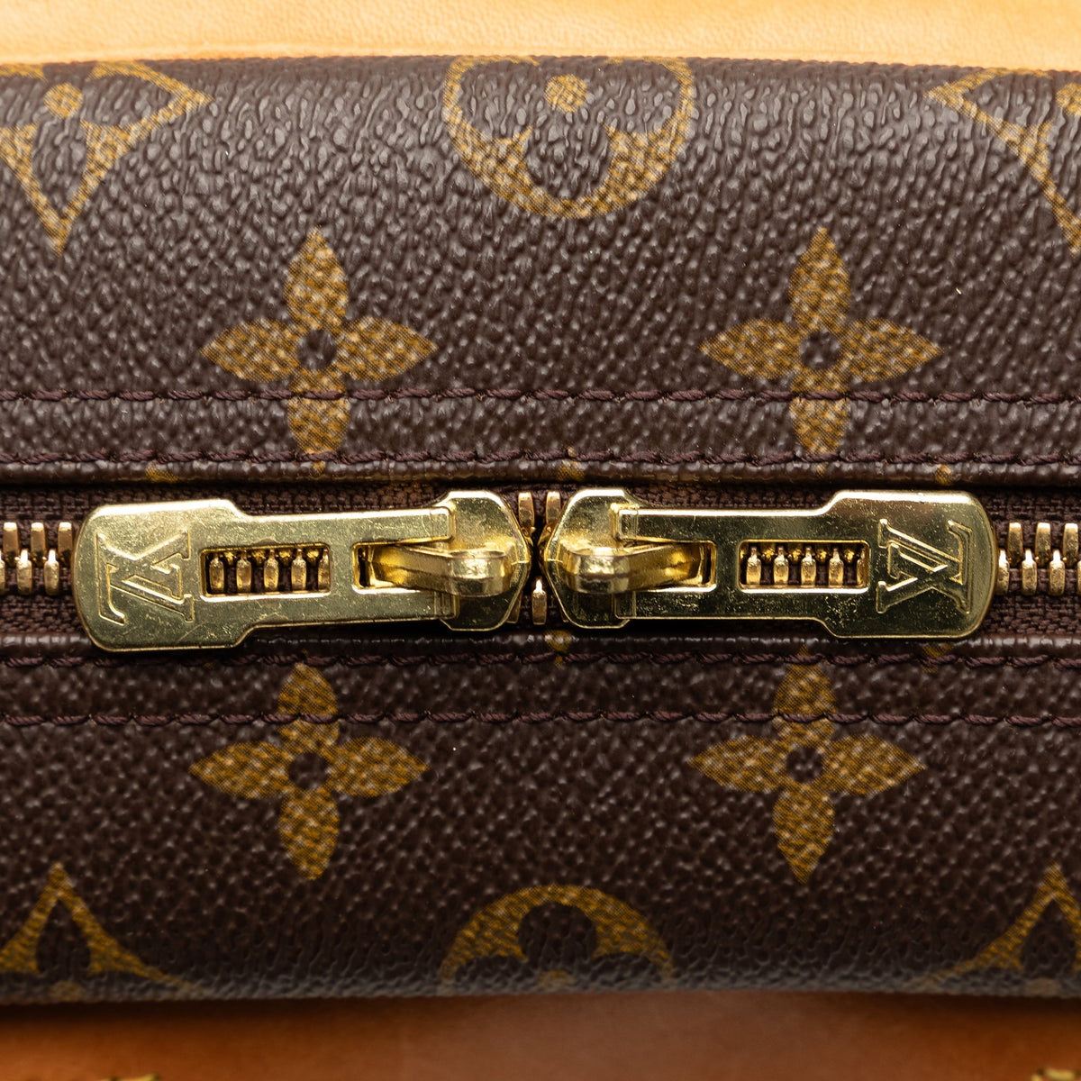 Pre-Owned Authenticated Louis Vuitton Monogram Deauville Canvas Brown Handbag Top HandleBag Unisex (Good)