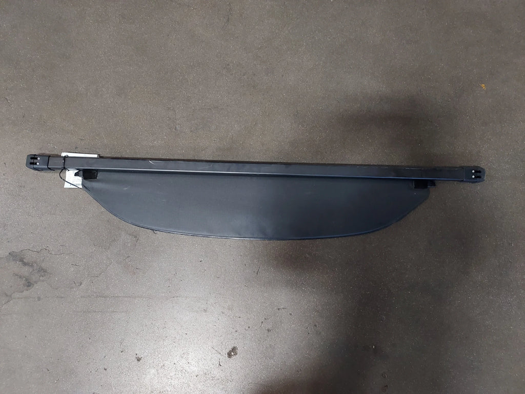 Pre-Owned 2014  Rav4 Trunk Cargo wrap Shade OEM LKQ (Good)