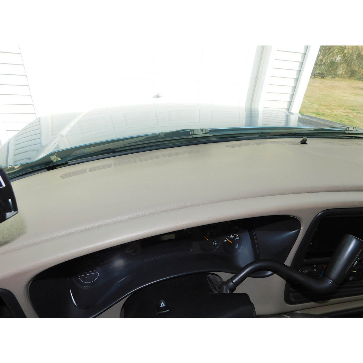 Kojem Dashboard protector for 1999-2006 Chevy Silverado GMC Sierra 1500 2500/2000-2006 Chevy Tahoe Avalanche Suburban GMC Yukon/XL