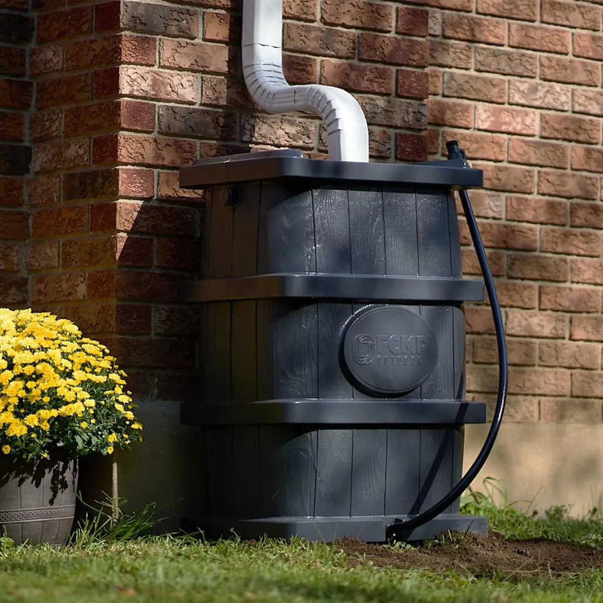 FCMP Outdoor WG4000-GRY Home Outdoor Wood Grain Rain liquid Catcher Barrel
